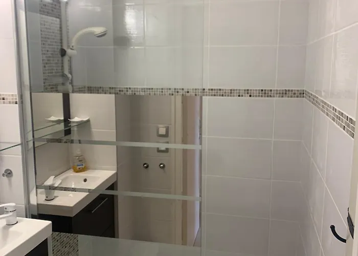 27m² - Centre-ville - Parking Prive - Tt Equipee - 1km Gare Tgv 公寓